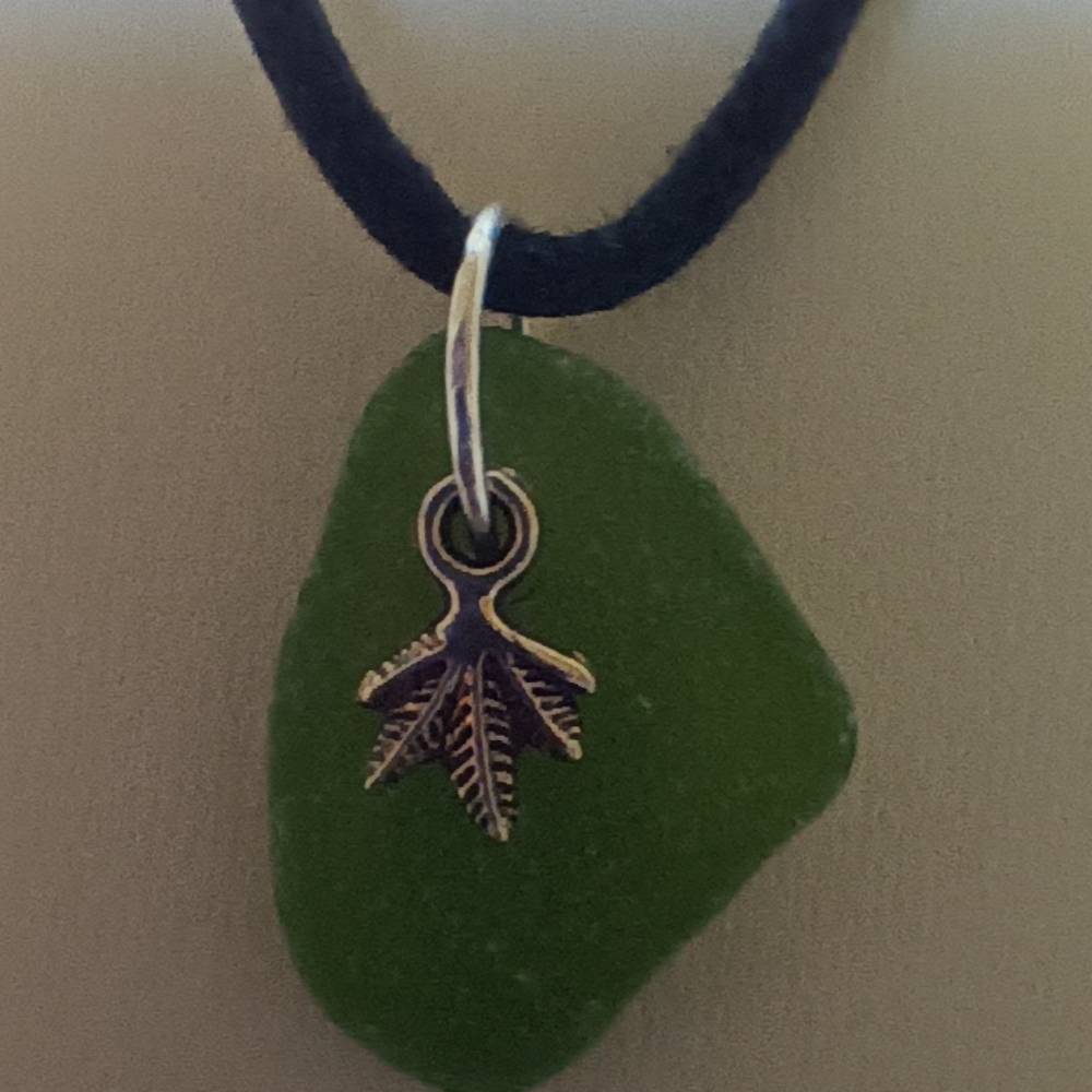 Green Sea Glass with charm necklace - Picture 2 of 6